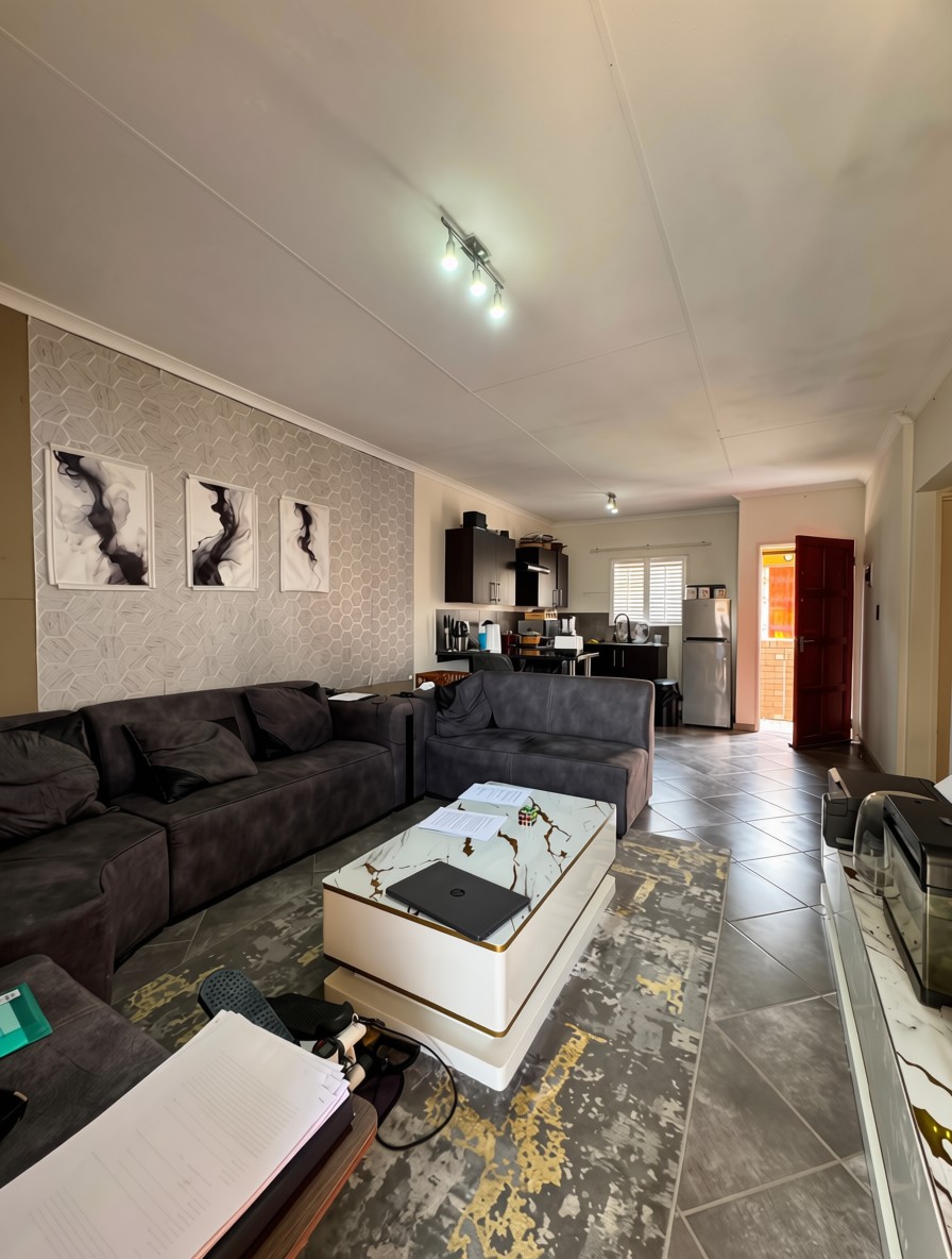 2 Bedroom Property for Sale in The Reeds Gauteng