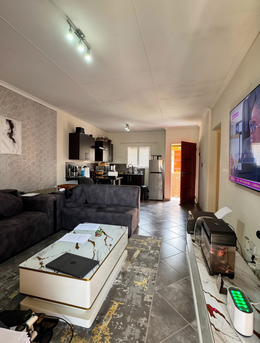 2 Bedroom Property for Sale in The Reeds Gauteng