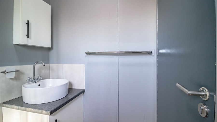 1 Bedroom Property for Sale in Eastleigh Gauteng