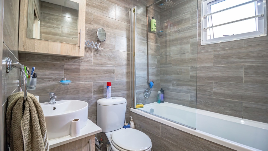 1 Bedroom Property for Sale in Eastleigh Gauteng