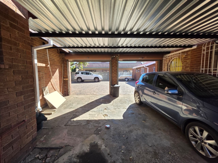 3 Bedroom Property for Sale in Vanderbijlpark SE 6 Gauteng