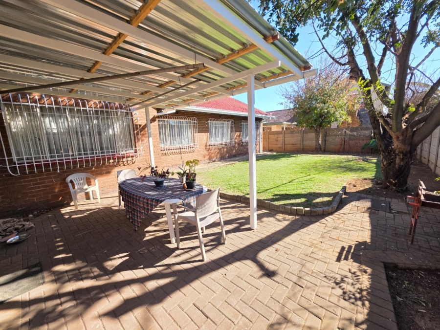 3 Bedroom Property for Sale in Vanderbijlpark SE 6 Gauteng