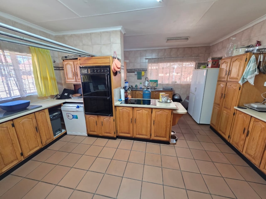 3 Bedroom Property for Sale in Vanderbijlpark SE 6 Gauteng