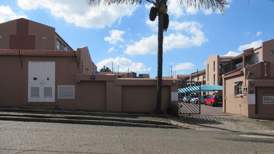 1 Bedroom Property for Sale in Linden Gauteng