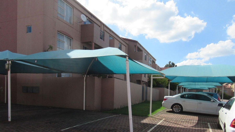 1 Bedroom Property for Sale in Linden Gauteng