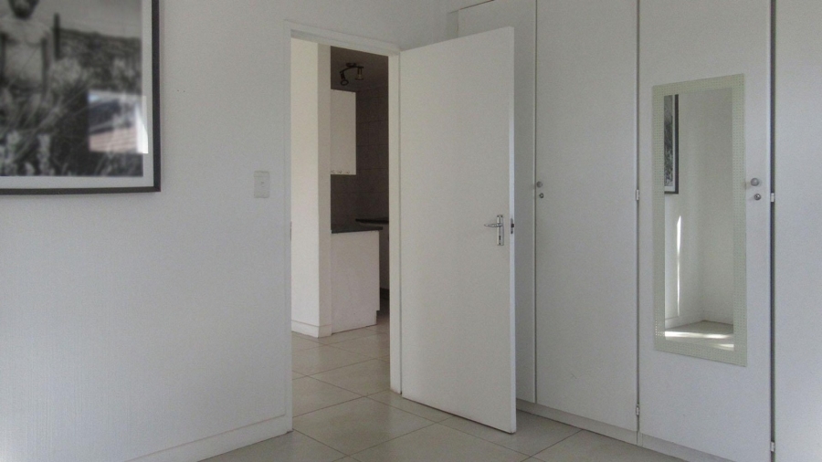 1 Bedroom Property for Sale in Linden Gauteng