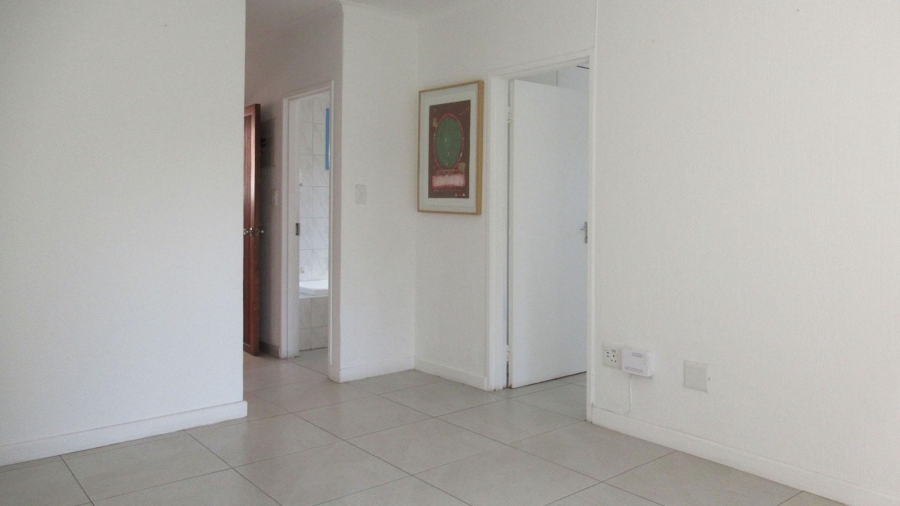 1 Bedroom Property for Sale in Linden Gauteng