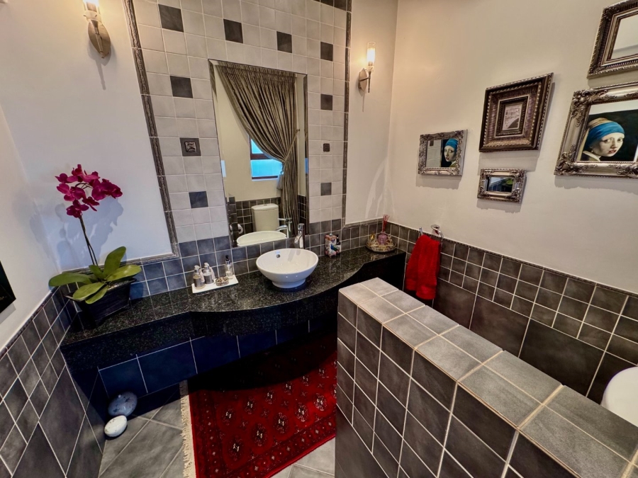 3 Bedroom Property for Sale in Glen Marais Gauteng