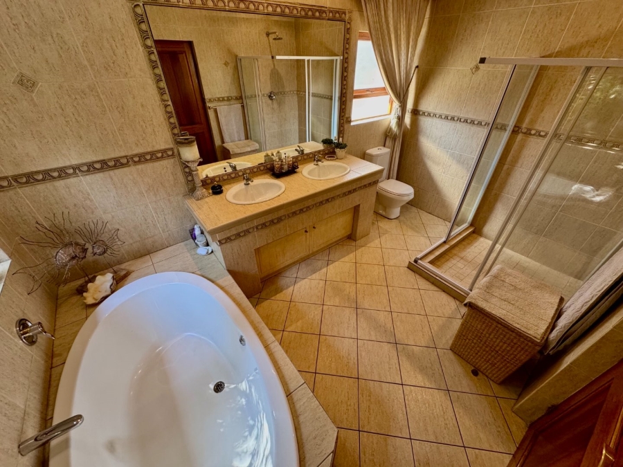 3 Bedroom Property for Sale in Glen Marais Gauteng