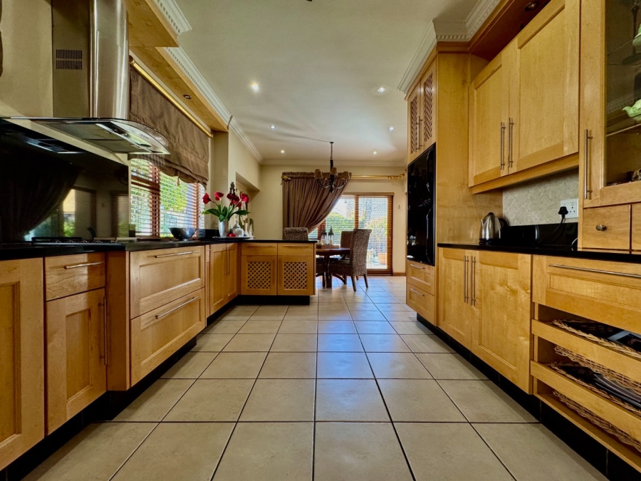 3 Bedroom Property for Sale in Glen Marais Gauteng
