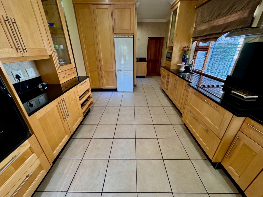3 Bedroom Property for Sale in Glen Marais Gauteng