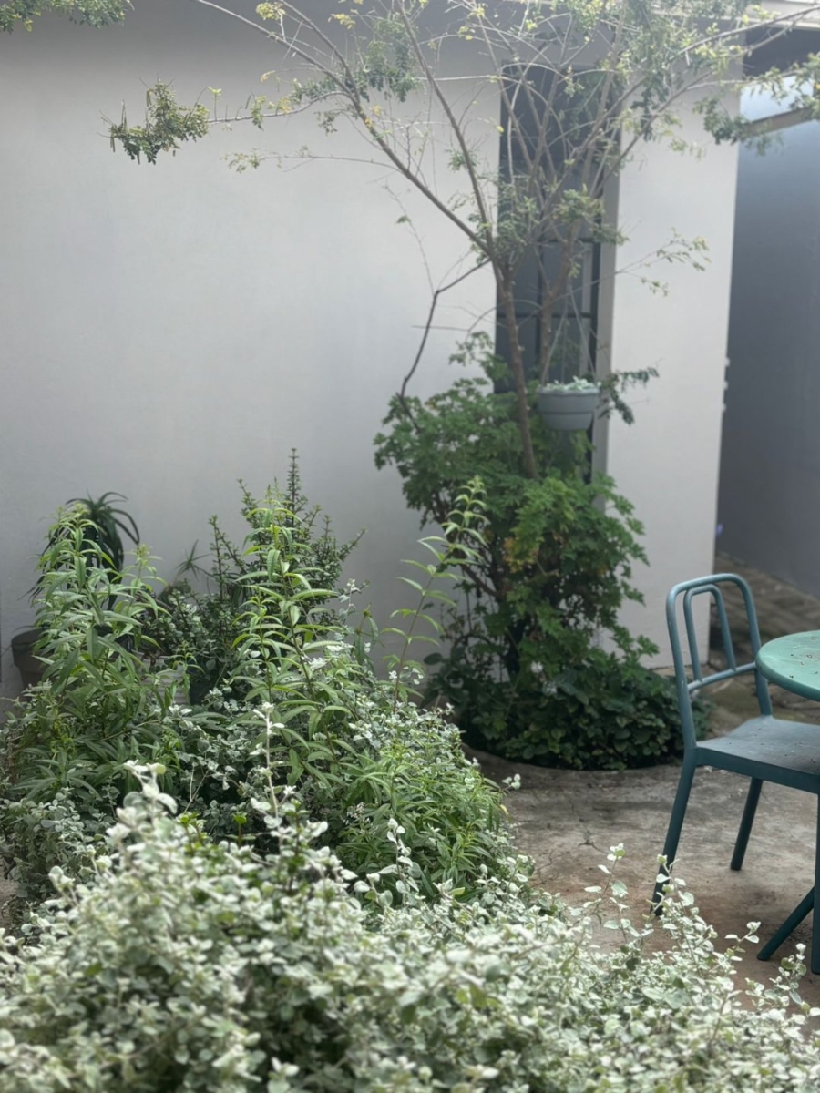 1 Bedroom Property for Sale in Westcliff Gauteng
