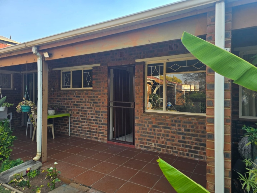 To Let 2 Bedroom Property for Rent in Primrose Gauteng