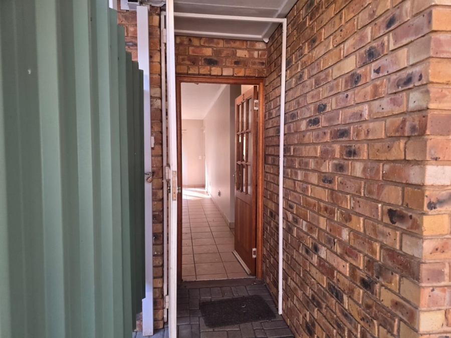 To Let 2 Bedroom Property for Rent in Primrose Gauteng