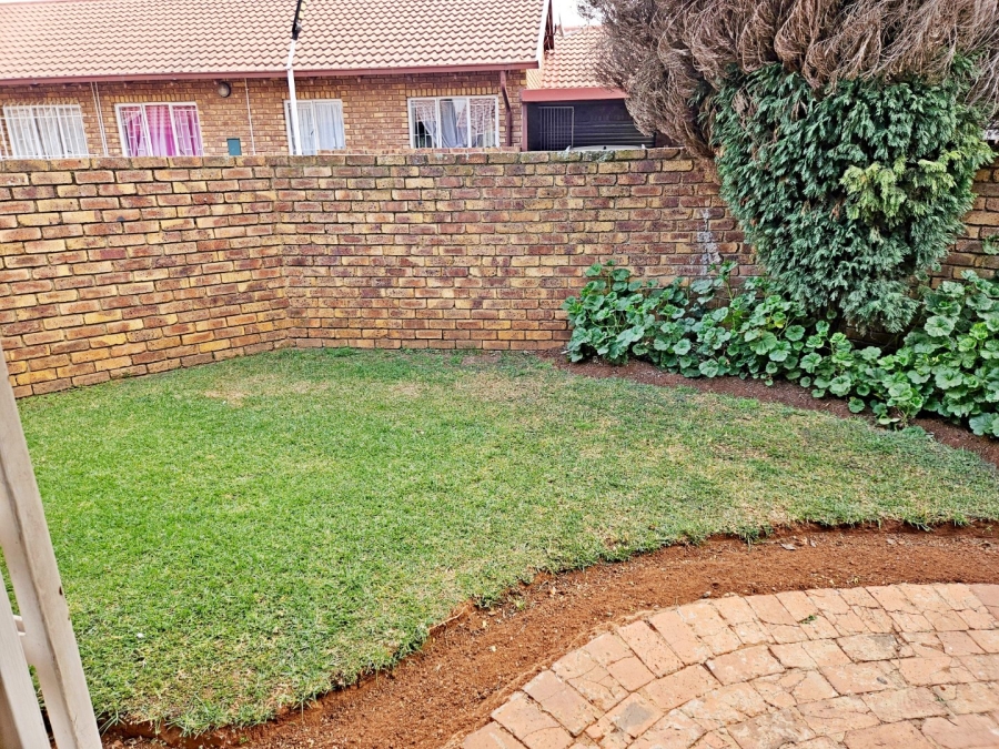 2 Bedroom Property for Sale in Terenure Gauteng