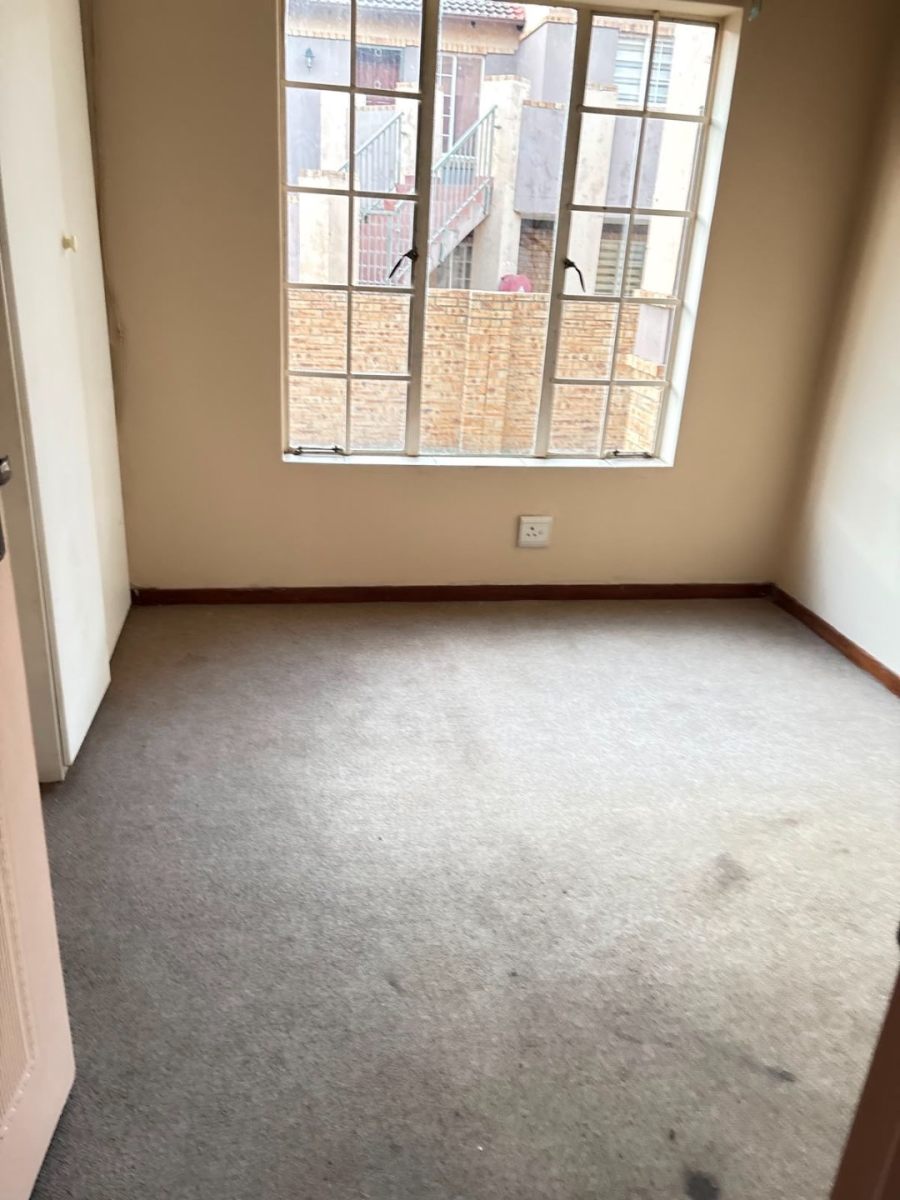 To Let 3 Bedroom Property for Rent in Noordwyk Gauteng