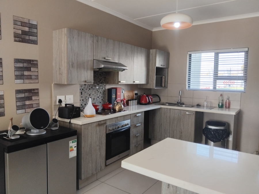 To Let  Bedroom Property for Rent in Carlswald Gauteng