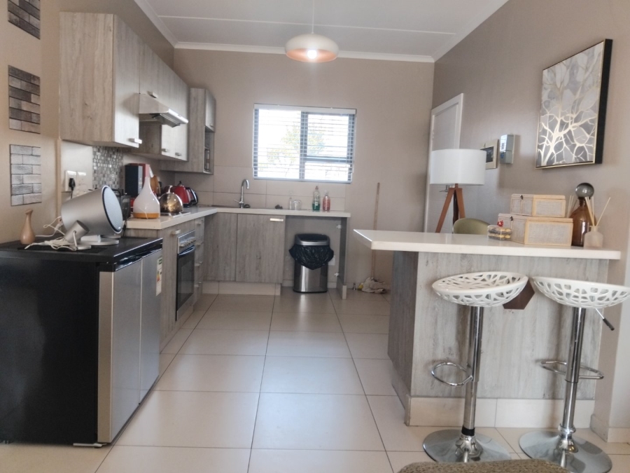 To Let  Bedroom Property for Rent in Carlswald Gauteng