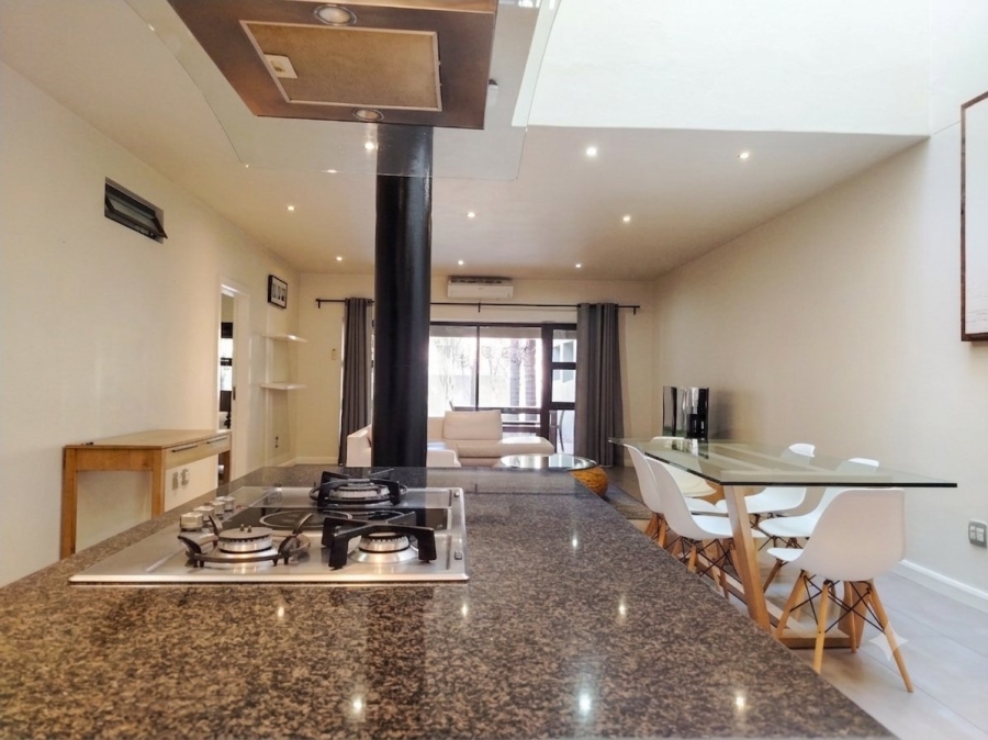 To Let 2 Bedroom Property for Rent in Sandown Gauteng