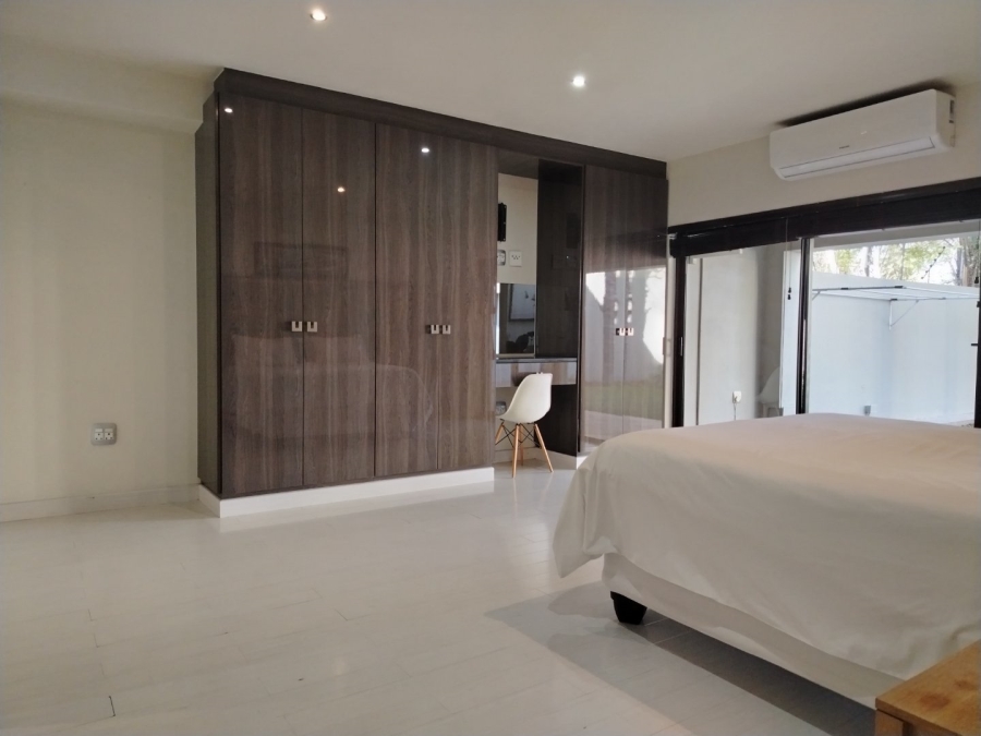To Let 2 Bedroom Property for Rent in Sandown Gauteng