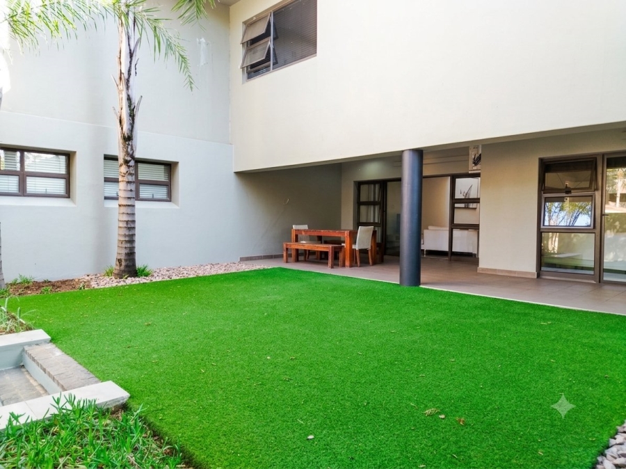 To Let 2 Bedroom Property for Rent in Sandown Gauteng