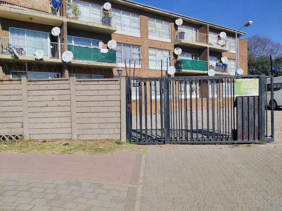 2 Bedroom Property for Sale in Germiston South Gauteng