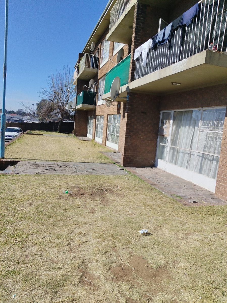 2 Bedroom Property for Sale in Germiston South Gauteng