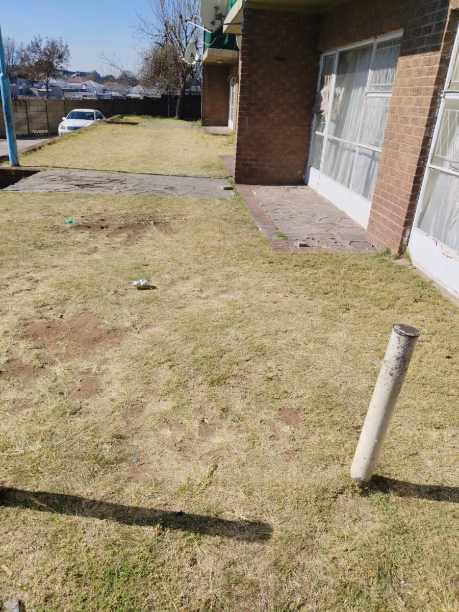 2 Bedroom Property for Sale in Germiston South Gauteng