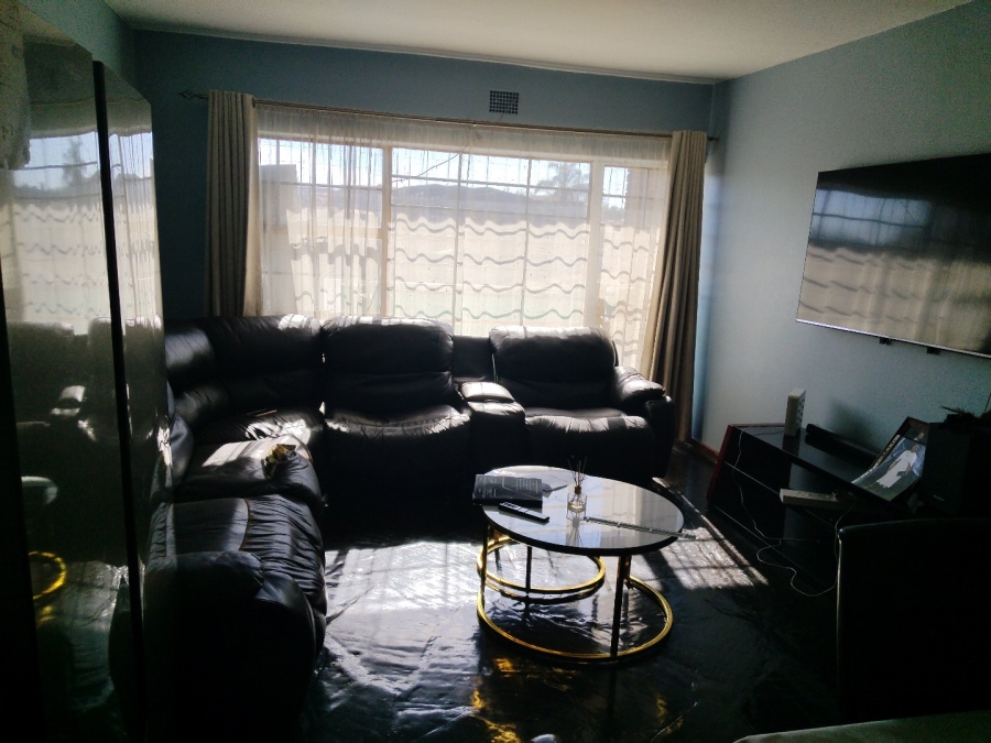 2 Bedroom Property for Sale in Germiston South Gauteng