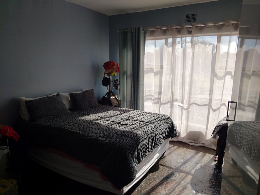 2 Bedroom Property for Sale in Germiston South Gauteng