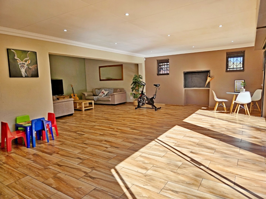 3 Bedroom Property for Sale in Glen Marais Gauteng