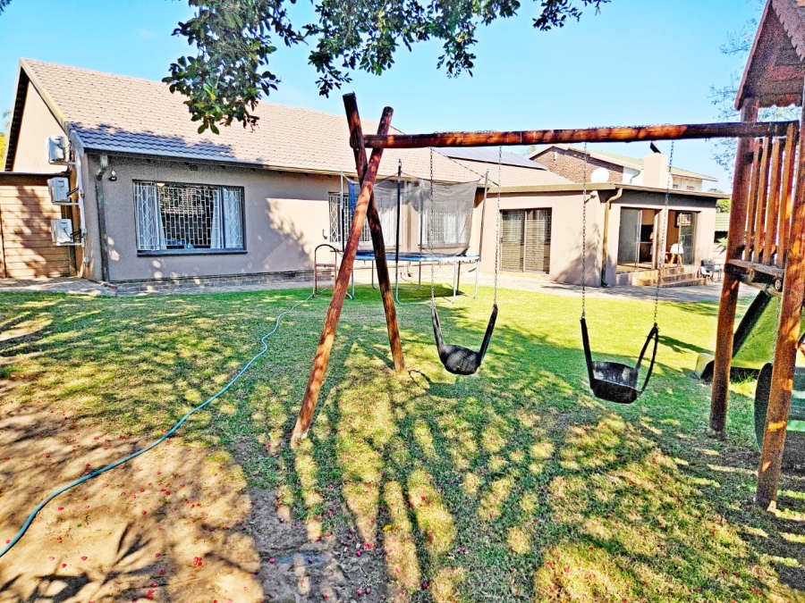 3 Bedroom Property for Sale in Glen Marais Gauteng