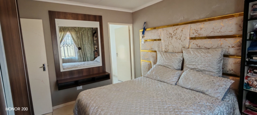 3 Bedroom Property for Sale in Blue Hills Gauteng