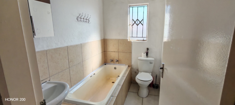 3 Bedroom Property for Sale in Blue Hills Gauteng