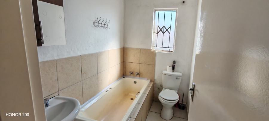 3 Bedroom Property for Sale in Blue Hills Gauteng