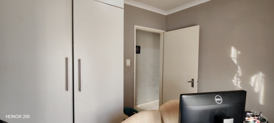 3 Bedroom Property for Sale in Blue Hills Gauteng