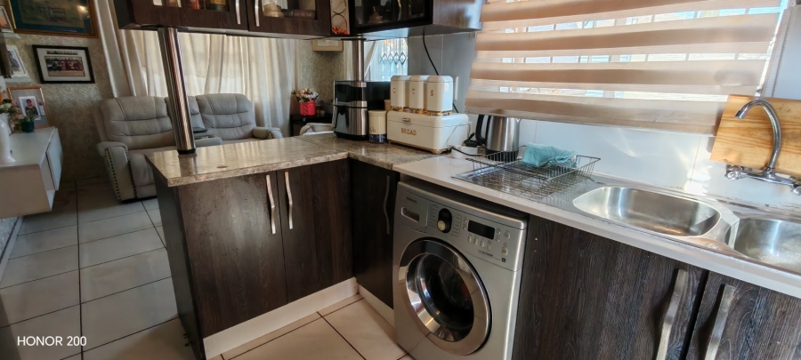 3 Bedroom Property for Sale in Blue Hills Gauteng