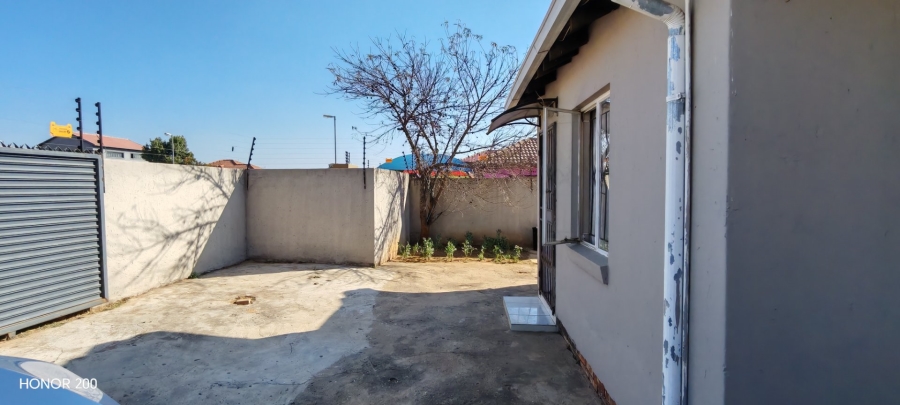3 Bedroom Property for Sale in Blue Hills Gauteng