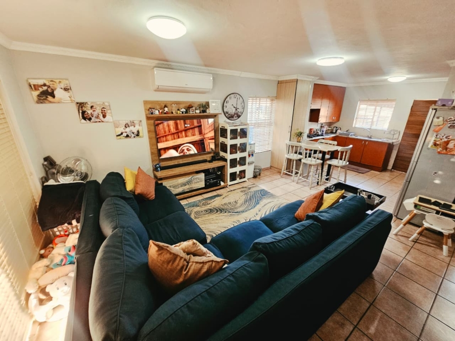 2 Bedroom Property for Sale in Heuwelsig Estate Gauteng