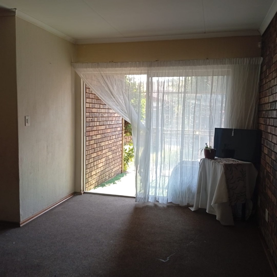 2 Bedroom Property for Sale in Benoni Central Gauteng