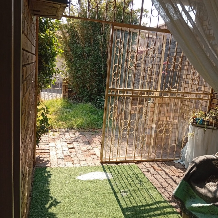 2 Bedroom Property for Sale in Benoni Central Gauteng