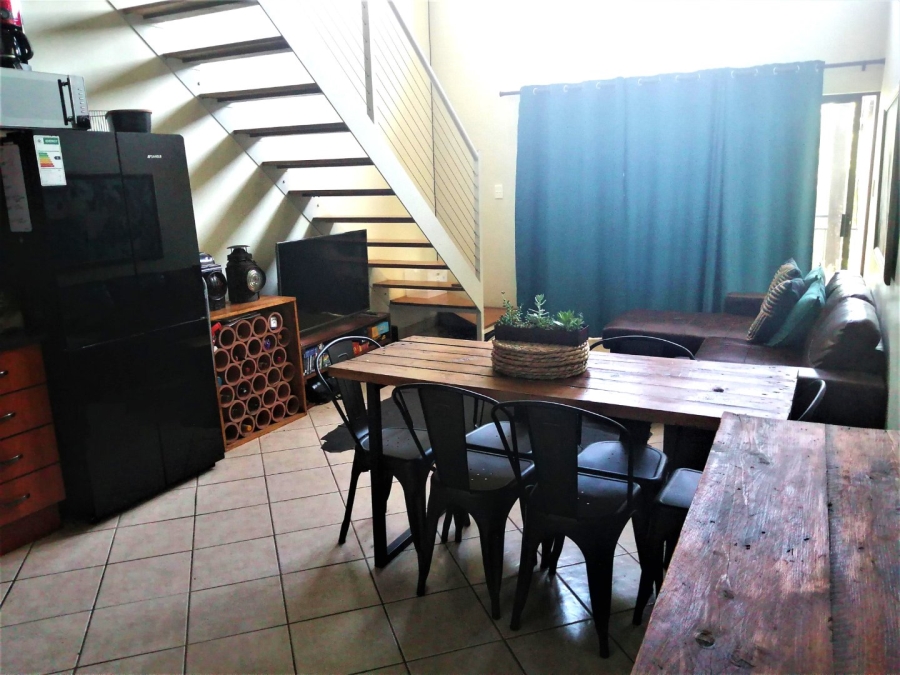 1 Bedroom Property for Sale in Oukraal Estate Gauteng