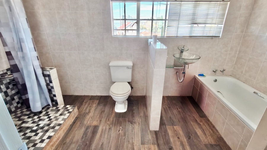4 Bedroom Property for Sale in Vaal Marina Gauteng