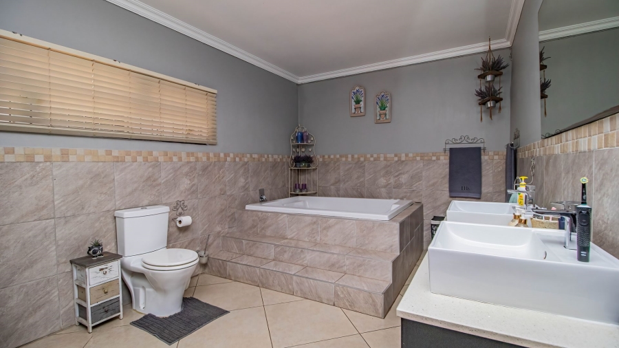 4 Bedroom Property for Sale in Benoni North Gauteng