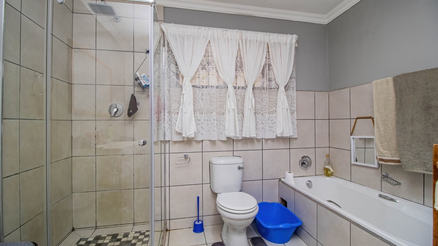 4 Bedroom Property for Sale in Benoni North Gauteng