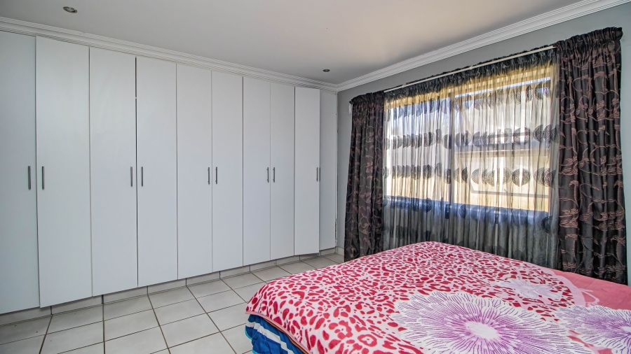 4 Bedroom Property for Sale in Benoni North Gauteng