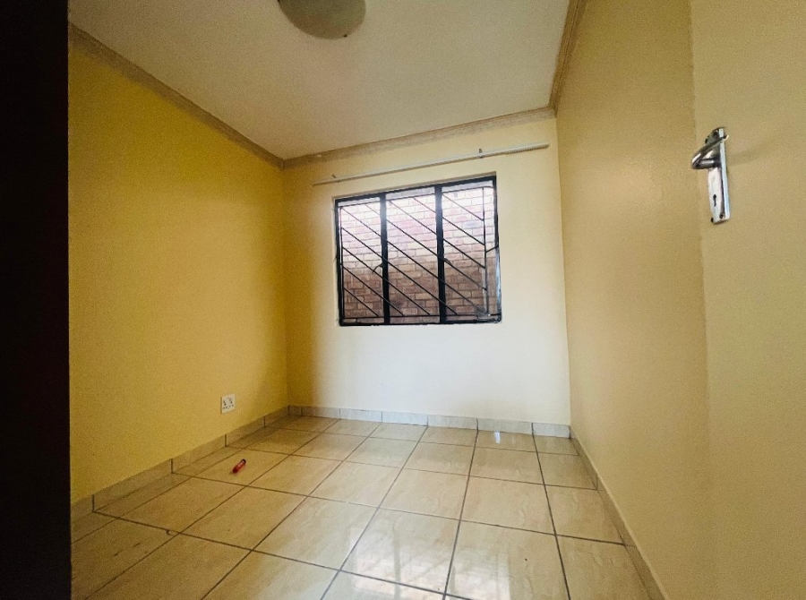 4 Bedroom Property for Sale in Kaalfontein Gauteng