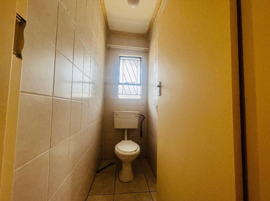 4 Bedroom Property for Sale in Kaalfontein Gauteng