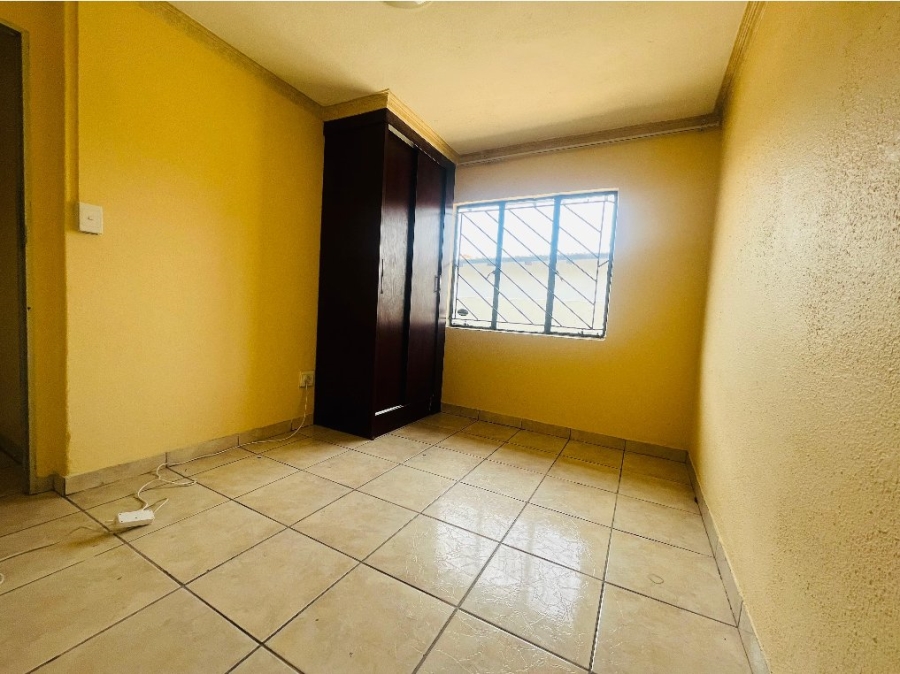 4 Bedroom Property for Sale in Kaalfontein Gauteng