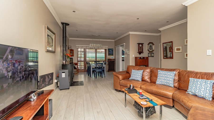 3 Bedroom Property for Sale in Highway Gardens Gauteng